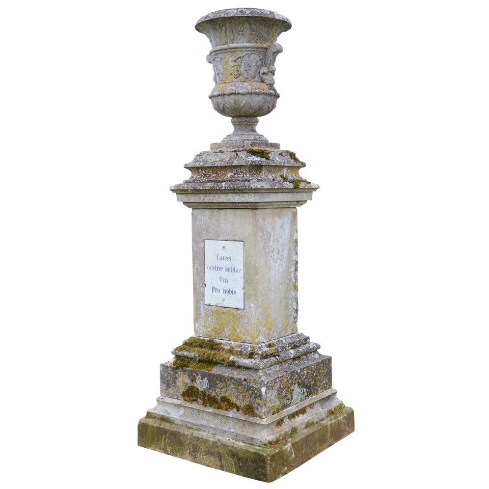 Important Stone Vase and Its Pedestal - 19th Century