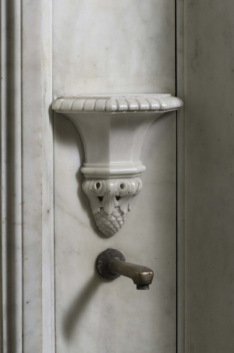 An important white Carrara marble fountain dated middle of 19th C. Origin : Roma 1