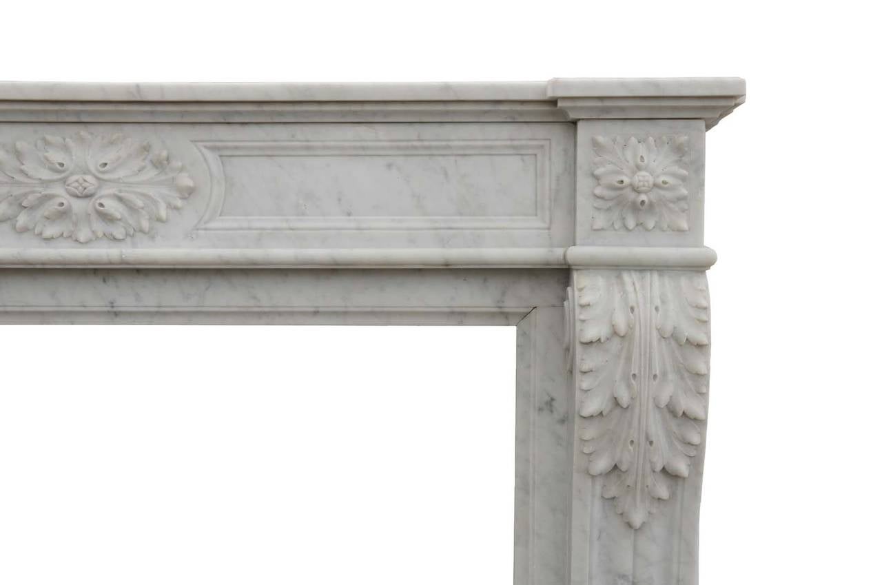 French Louis XVI Style White Marble Fireplace, 19th Century For Sale 1