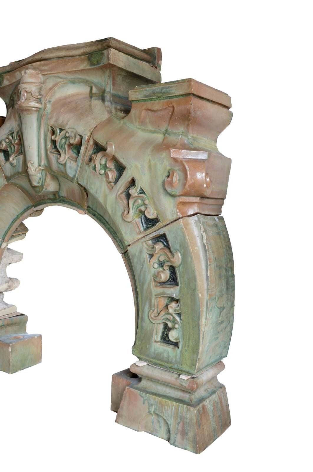 French Art Nouveau Period Green Glazed Ceramic Fireplace, Late 19th Century In Good Condition In Richebourg, Yvelines