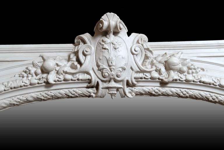 French Louis XIV Style Wood and Stucco Pier Glass - 19th Century In Good Condition In Richebourg, Yvelines