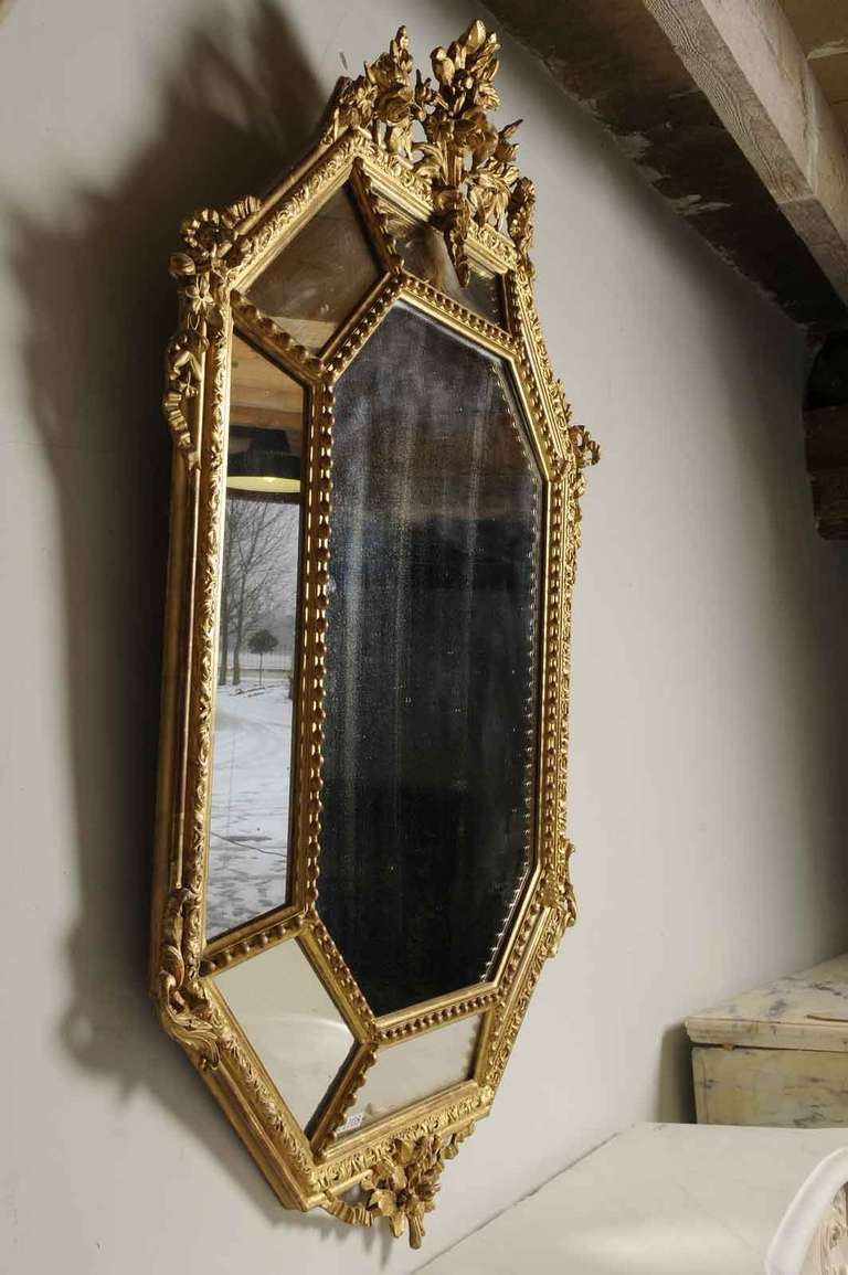 French Louis XIV Style Wood and Stucco Mirror 19th Century In Good Condition For Sale In Richebourg, Yvelines