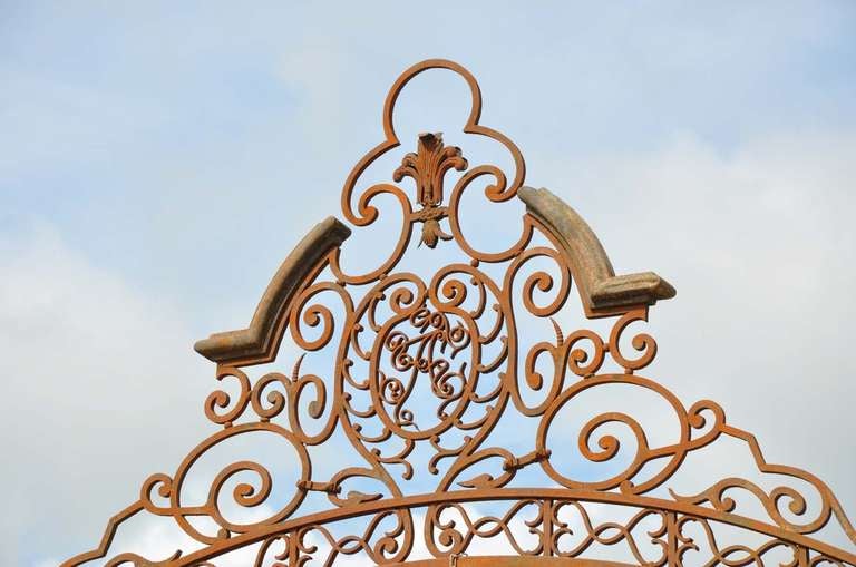 Entrance Wrought Iron Grille Dated 19th Century In Good Condition In Richebourg, Yvelines