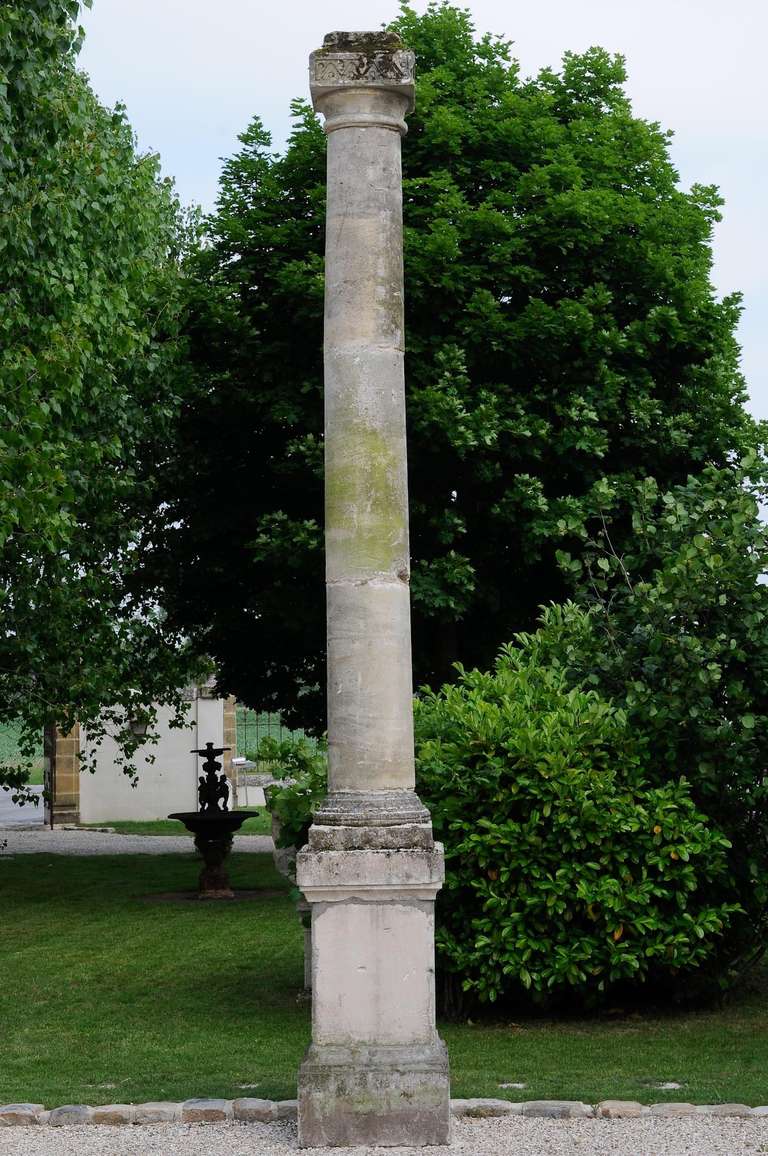 6 Pair of important stone columns with their pedestals and 8 stone pedestals dated 19th century. Origin: Belgique, Muizen, Zoo de Plankeldael.
Pedestal: 55 x 30 x 30 in. # E5910
20000 € for a pair of stone columns.