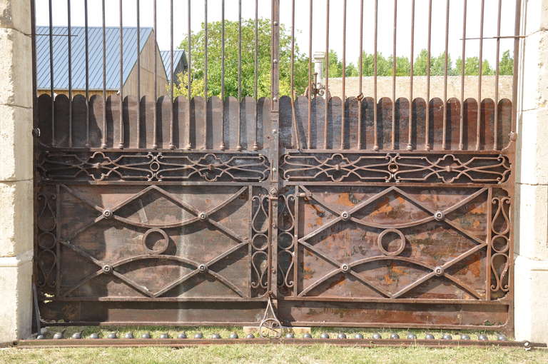 Large French Directoire period wrought iron gate, late 18th century. To be restored. # G0233.