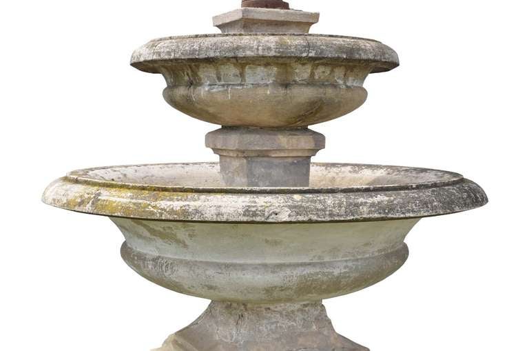 Fountain Center Piece Dated Late 19th Century In Good Condition For Sale In Richebourg, Yvelines