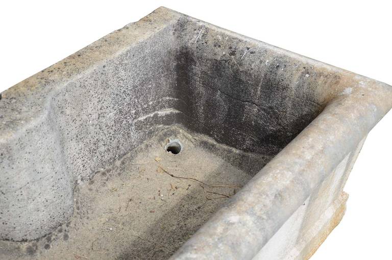 19th Century Stone Tub In Good Condition For Sale In Richebourg, Yvelines