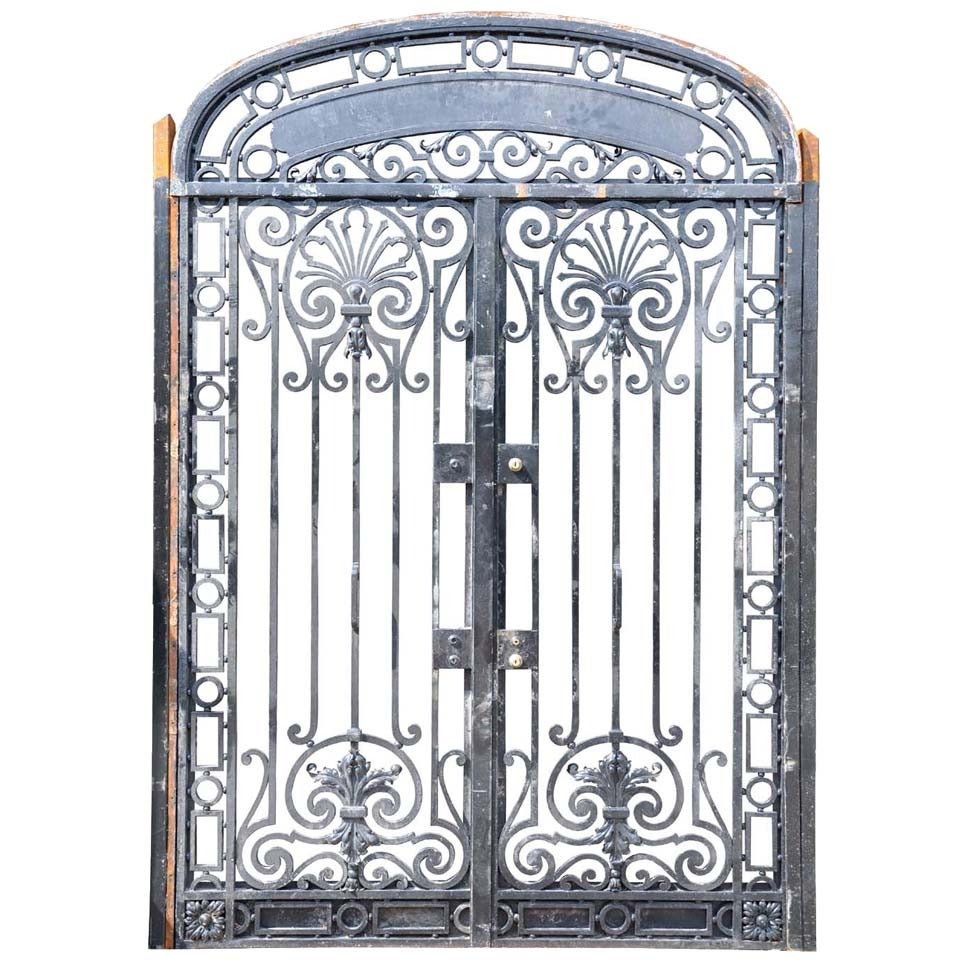 French Louis the 14th style wrought iron grille - Late 19th century