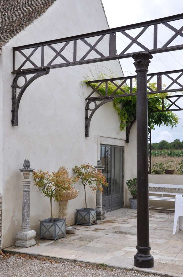 Cast Iron Architectural Elements - Late 19th Century In Good Condition For Sale In Richebourg, Yvelines