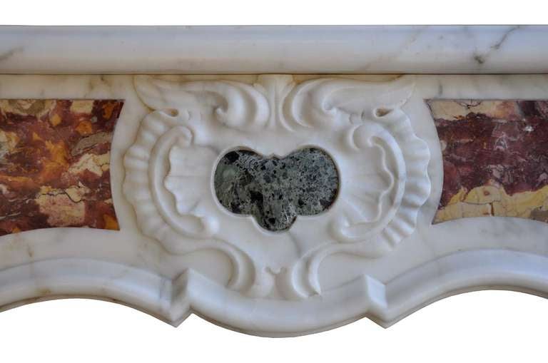French Régence Period Marble Fireplace, Early 18th Century For Sale 3