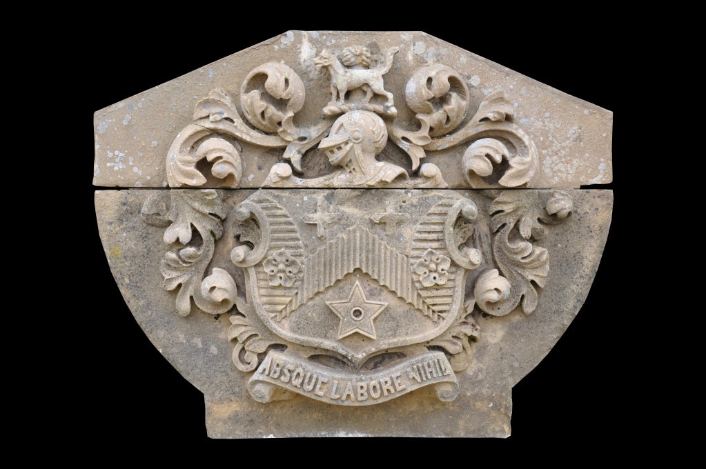 An important stone armorial bearings dated 19th C.
ABSQUE LABOR NIHIL : Nothing Without Labour. Origin : England.