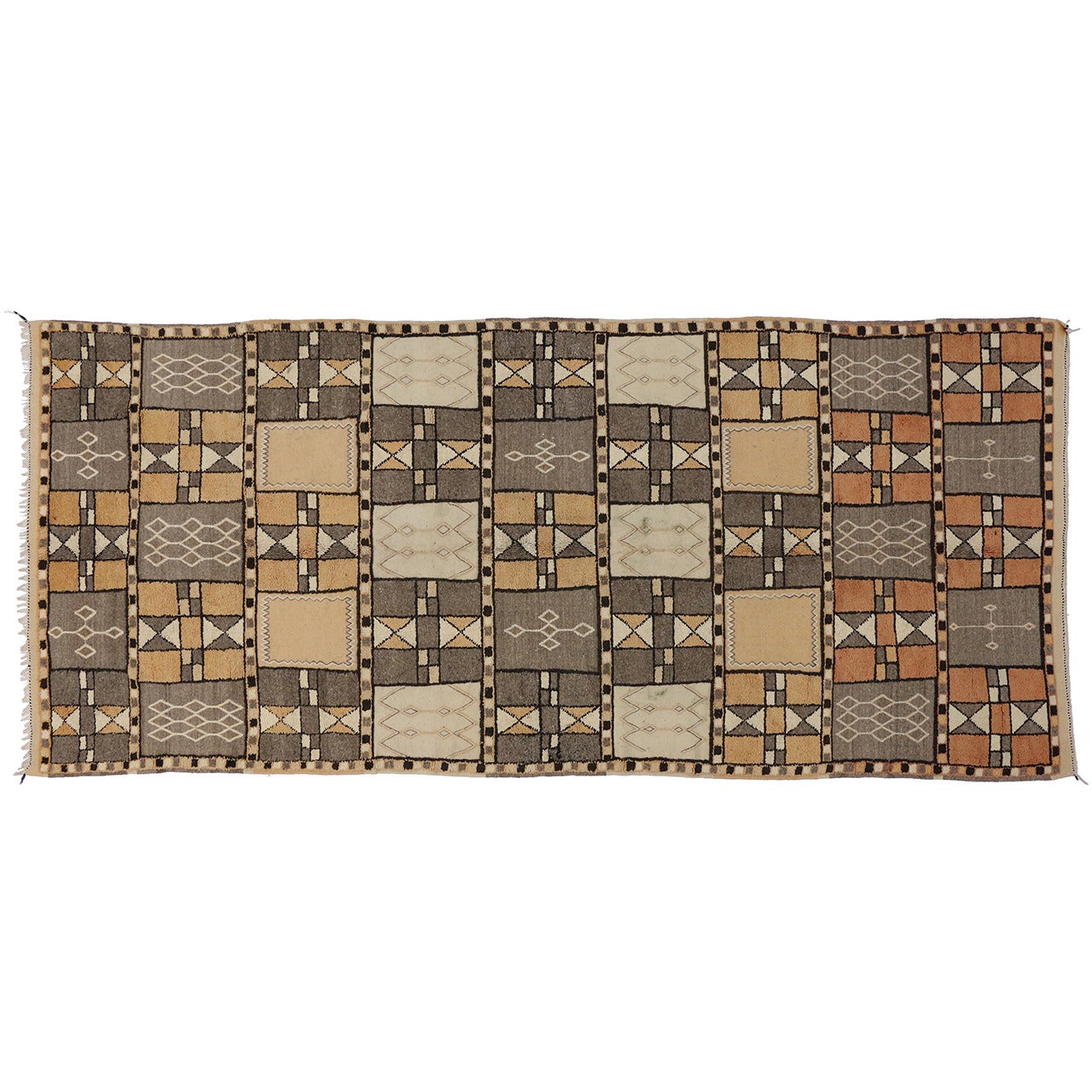 Jebel Siroua Moroccan Rug in Soft Neutral Colors in Mid-Century Modern Style