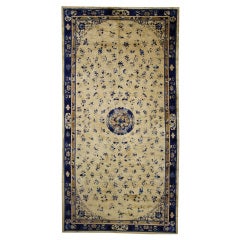 Late 19th Century Chinese Peking Rug with Chinoiserie Style 6