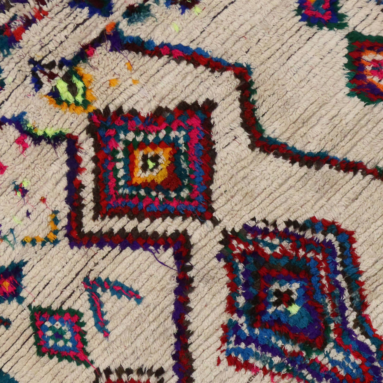 Vintage Berber Moroccan Rug with Contemporary Abstract Design In Excellent Condition In Dallas, TX