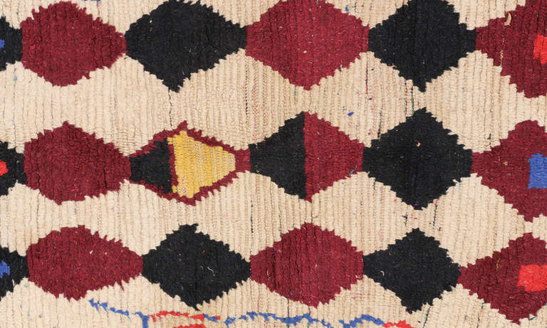 Vintage Azilal Berber Moroccan Rug with Tribal Design In Excellent Condition In Dallas, TX