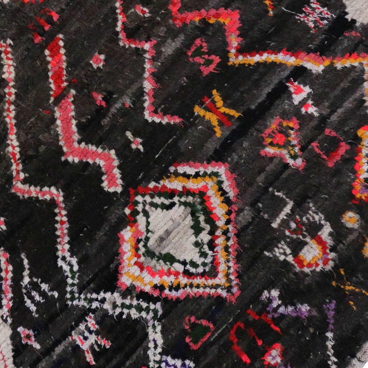 Contemporary Mid-Century Modern Berber Moroccan Rug with Abstract Tribal Design