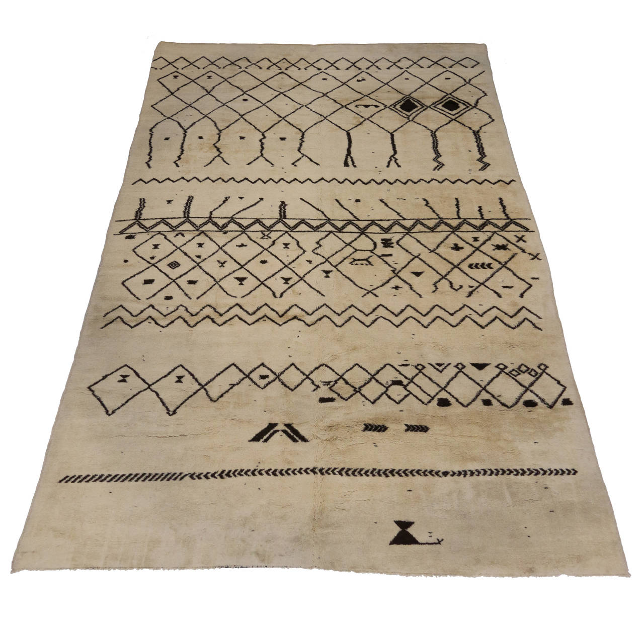 Mid-Century Modern Moroccan Rug with Tribal Design 3