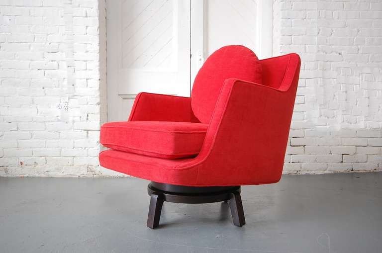 American Dunbar Swivel Chair Designed by Edward Wormley For Sale