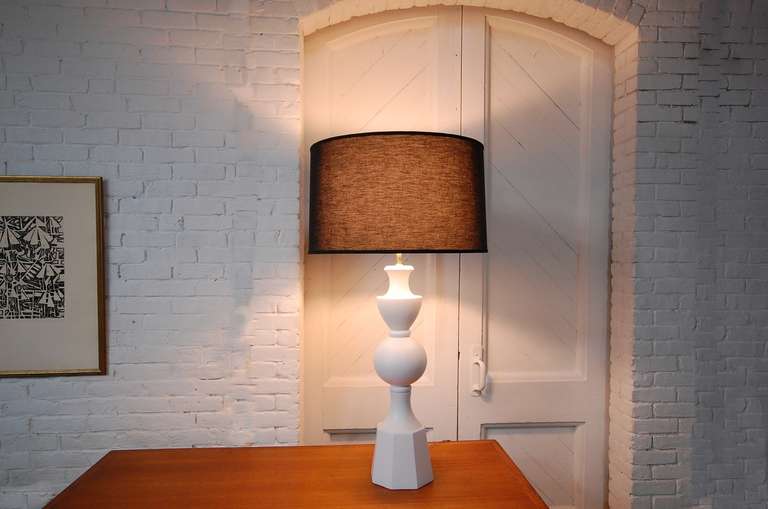 Large table lamp with very geometric shaped plaster body, with matte finish, and the highest quality solid brass hardware. Professionally re-wired for safety, just like all of our lighting.


       