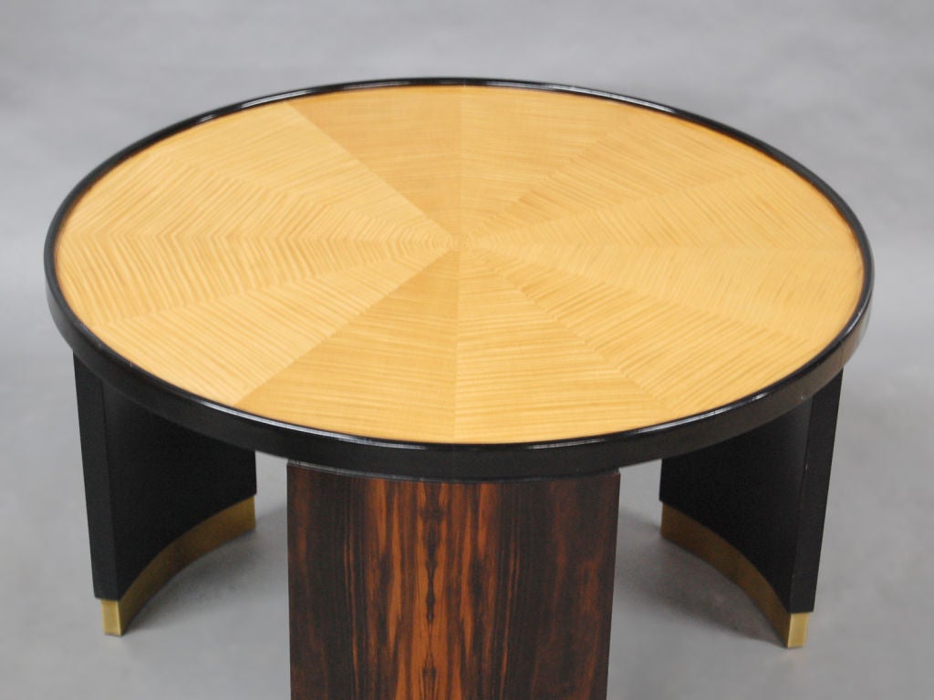 20th Century Round Art Deco Table - Mastercraft For Sale