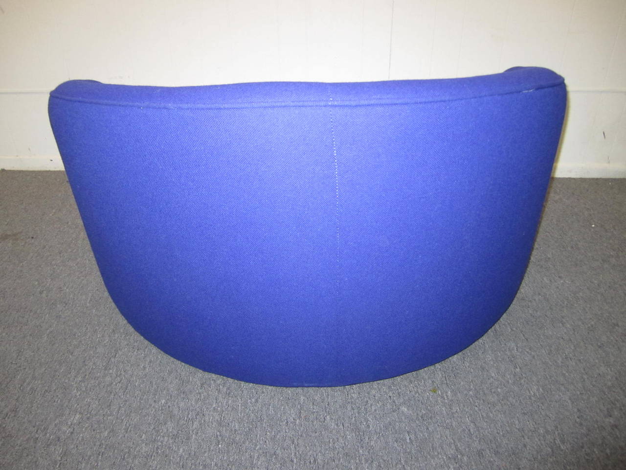 oversized round lounge chair