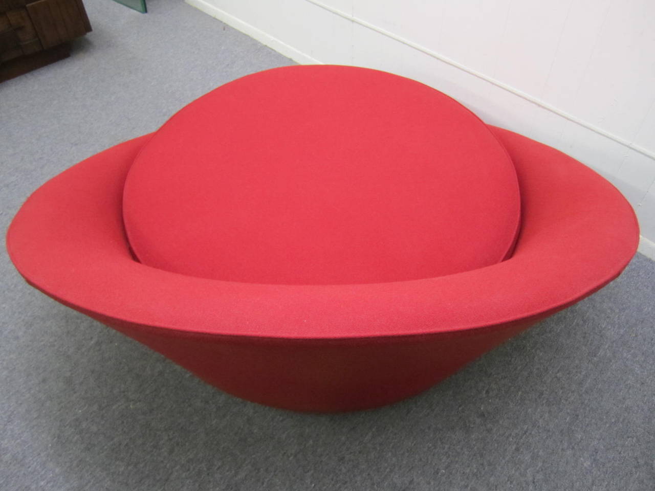 mid century modern round chair