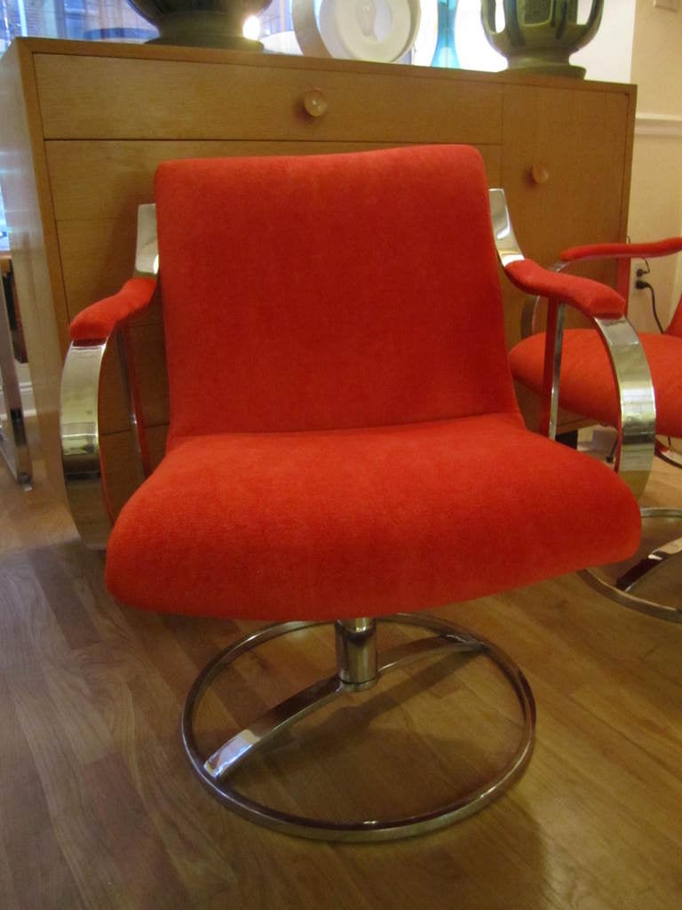 Chrome Steelcase Swivel Lounge Chairs Mid-Century Orange Mohair In Good Condition For Sale In Pemberton, NJ