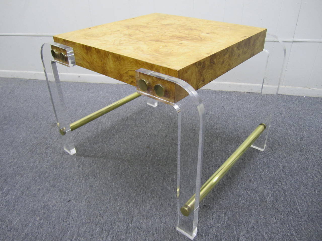 Milo Baughman style Lucite and Olive Ash Burl  Side End Table Mid-century Modern For Sale 2