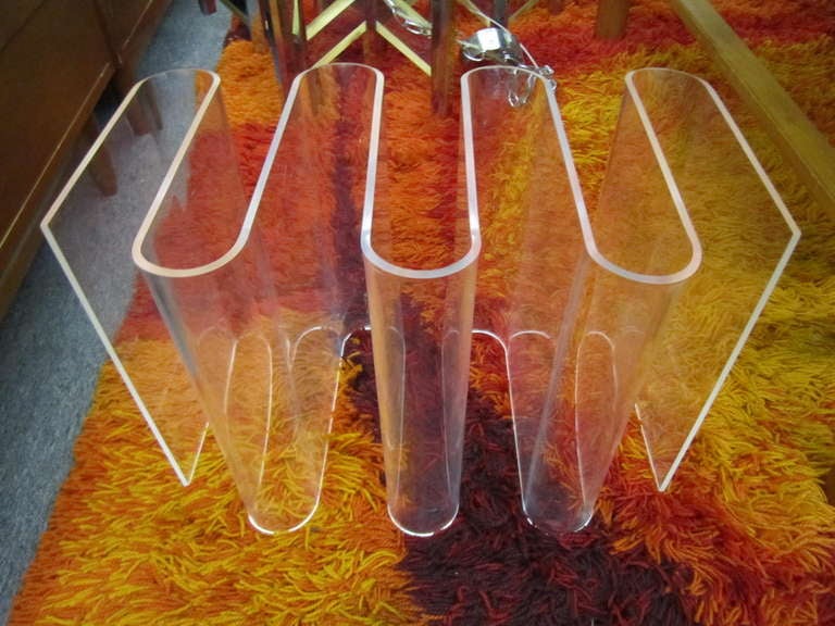 American Unusual Pop Style Lucite Squiggle Magazine Rack Mid-Century Modern For Sale