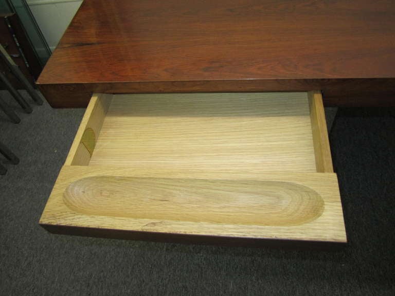 Excellent Executive Desk by Roger Sprunger for Dunbar Mid-century Modern 2