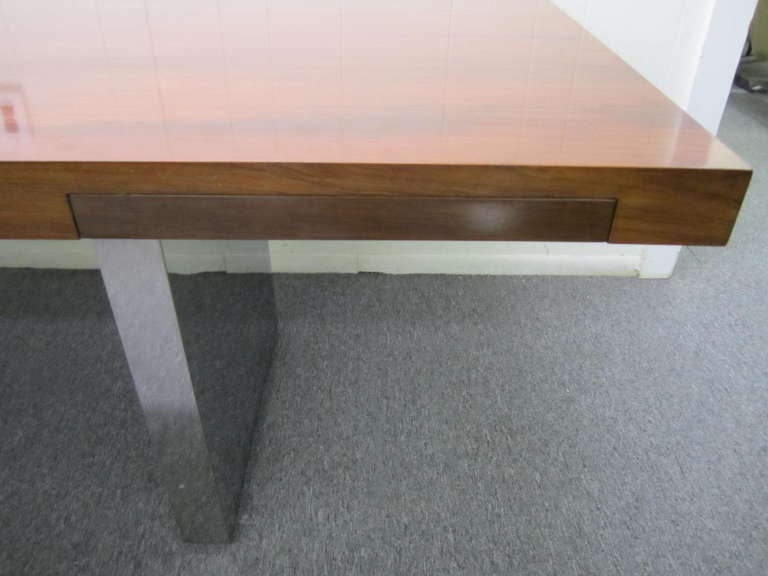 Excellent Executive Desk by Roger Sprunger for Dunbar Mid-century Modern In Good Condition In Pemberton, NJ