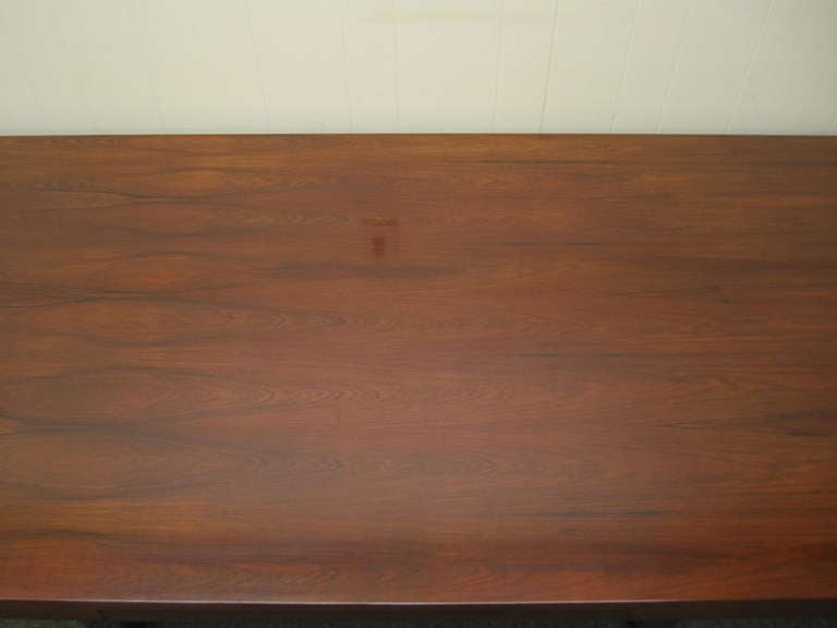 American Excellent Executive Desk by Roger Sprunger for Dunbar Mid-century Modern