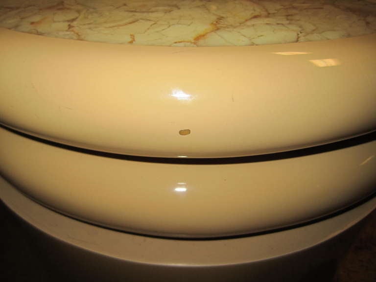 Stephen Chase Style Resin and Onyx Rolling Coffee Table Mid-Century Modern In Good Condition For Sale In Pemberton, NJ