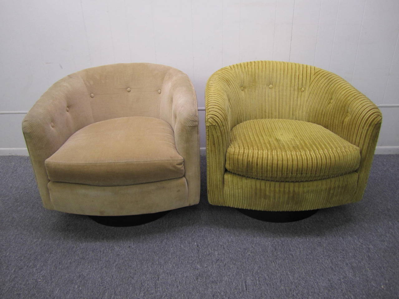 Painted Wonderful Pair Milo Baughman style Swivel Barrel Back Tub Chairs Mid-century