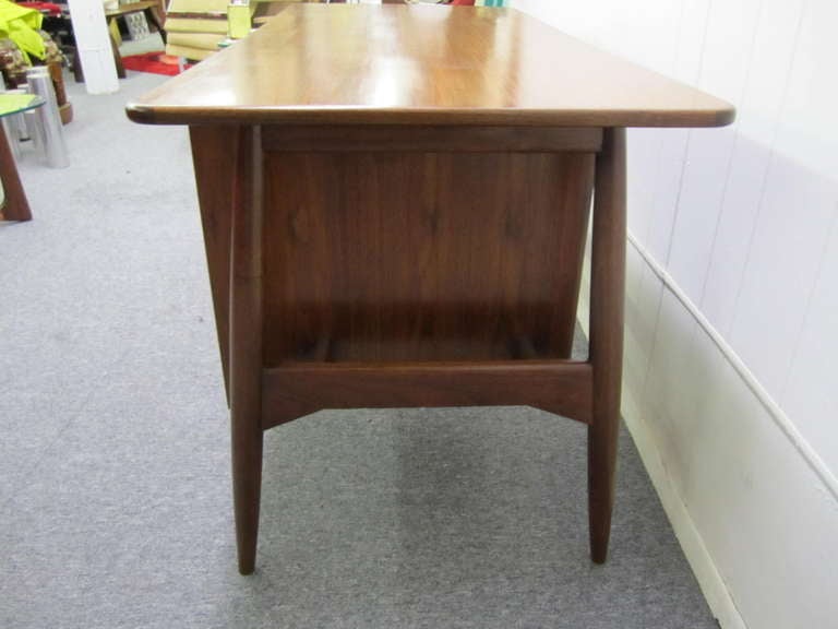 Mid-Century Modern Gorgeous Kai Kristiansen Style Walnut Desk Mid-Century Danish Modern