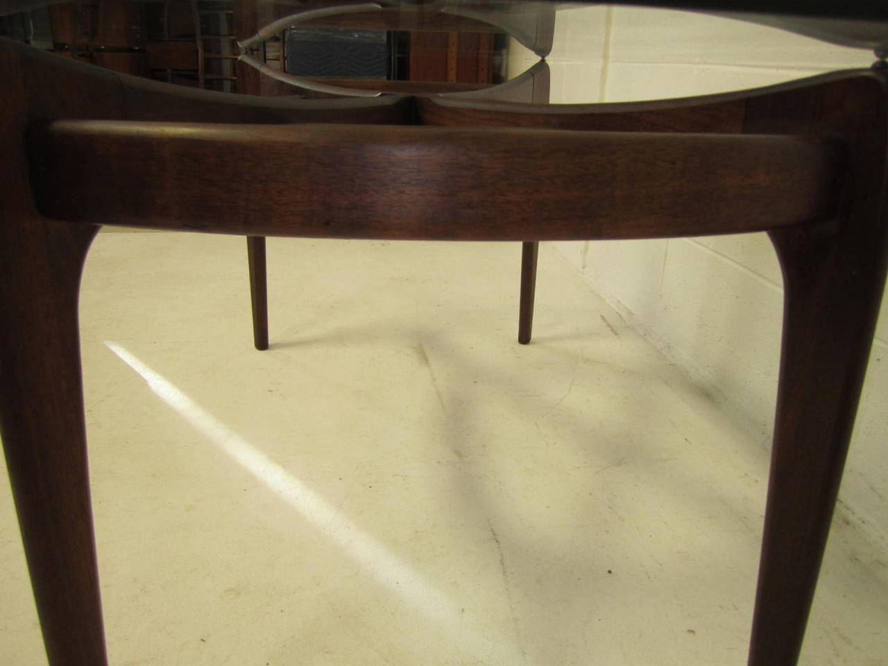 Stunning Adrian Pearsall, Midcentury Large Sculptural Walnut Dining Table In Good Condition In Pemberton, NJ