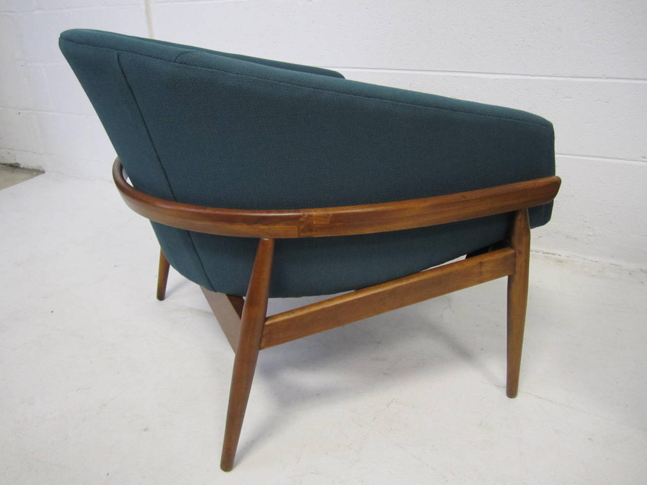 Mid-20th Century Amazing Pair of Milo Baughman Wide Barrel Back Lounge Chairs Mid-Century Modern