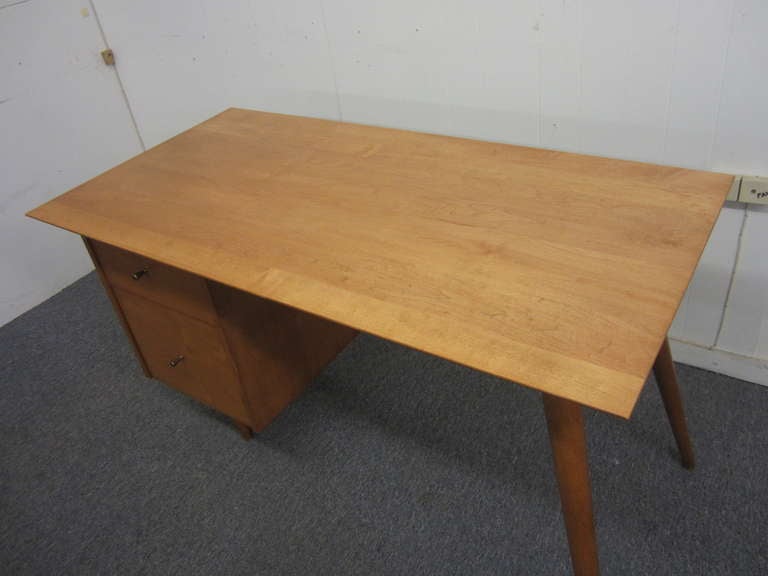 Gorgeous Paul Mccobb Single Pedestal Maple Desk