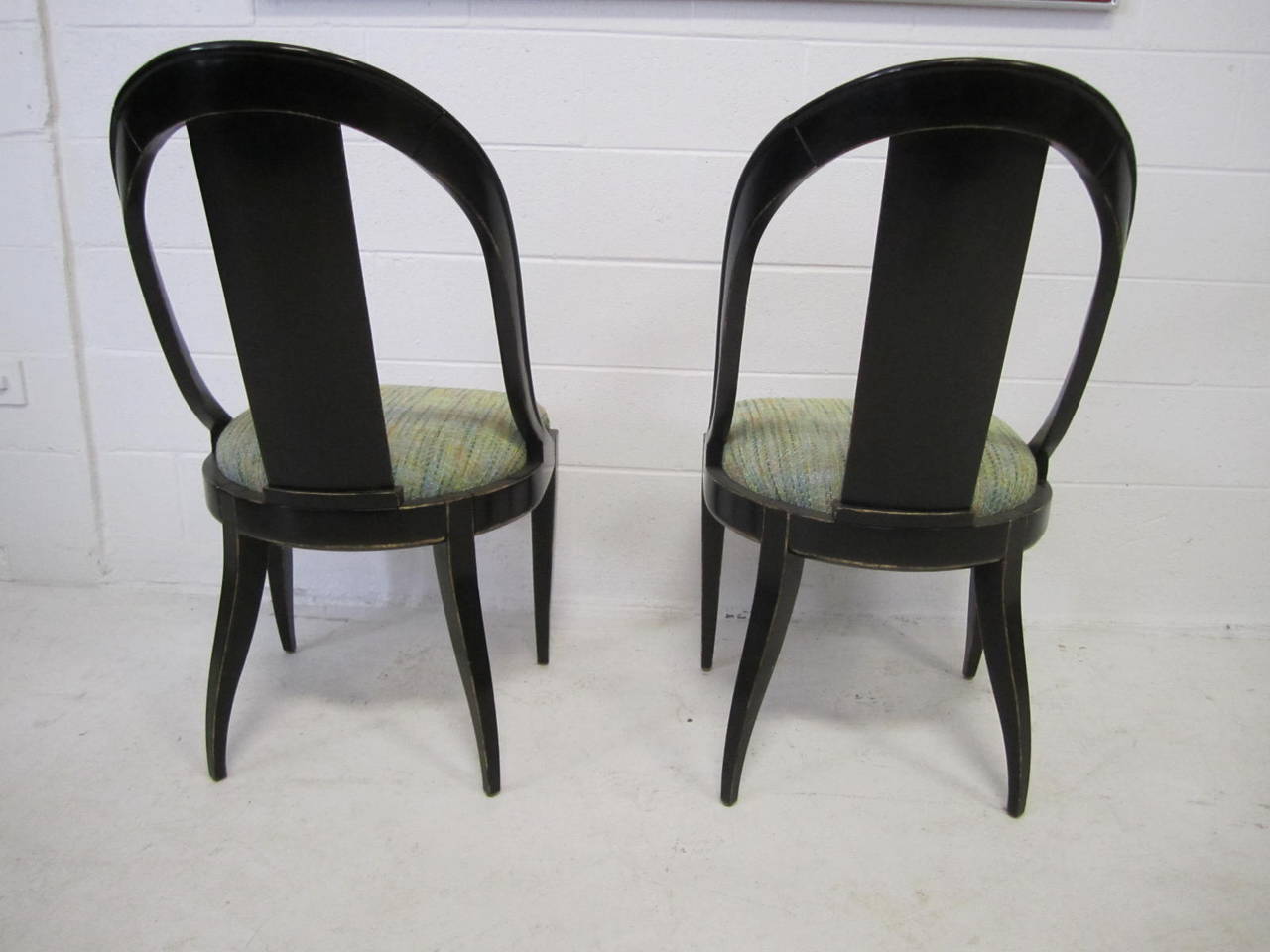 Mid-Century Modern Sensuelle paire de chaises d'appoint Swaim à dossier en forme de cuillère laqué:: moderne du milieu du siècle dernier en vente