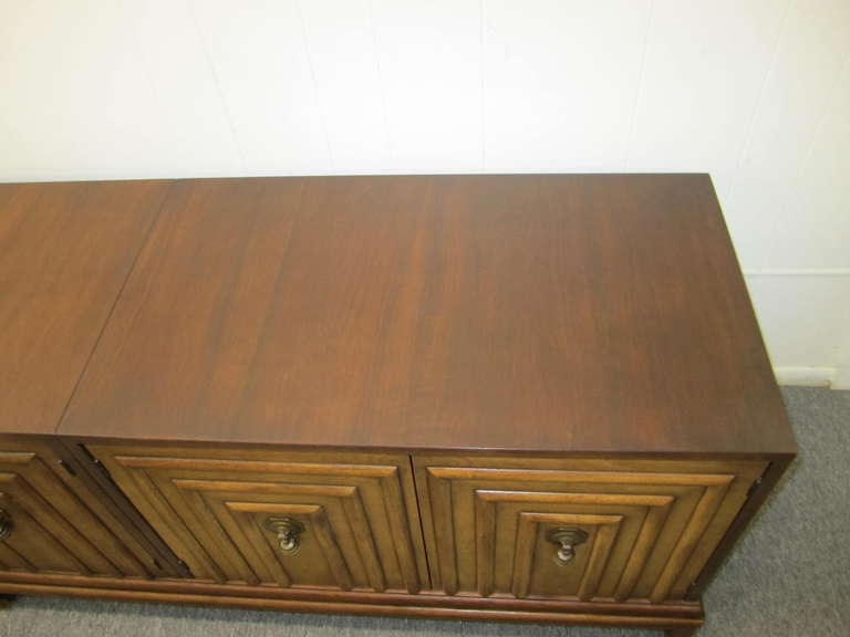Mid-20th Century Stunning Renzo Rutili Long Low Credenza for Johnson Furniture Mid-Century Modern