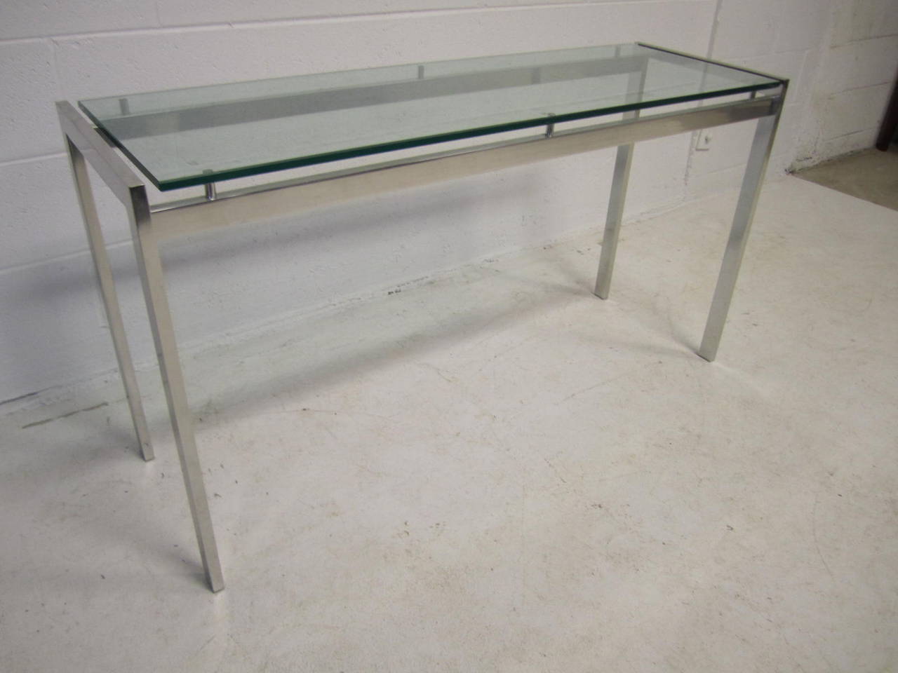 Late 20th Century 1970s Polished Aluminum Long, Mid-Century Modern Console Table For Sale