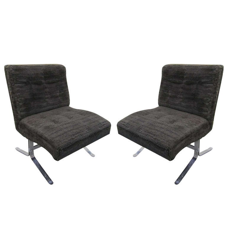 Fabuleuse paire de chaises pantoufles chromées de style Milo Baughman, mi-siècle moderne