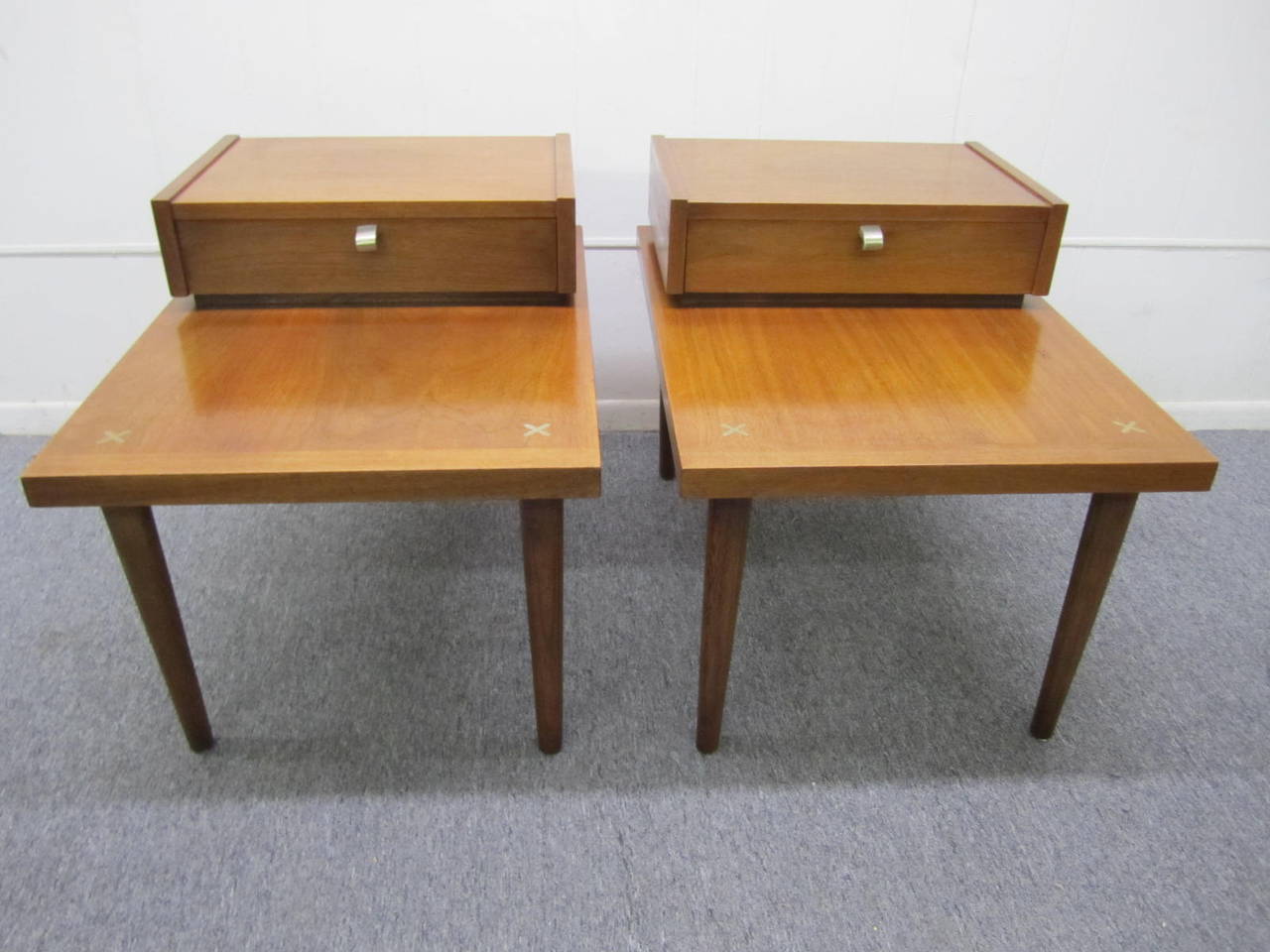 Americano Bellissima coppia di tavolini da salotto American of Martinsville, Mid-Century Modern in vendita