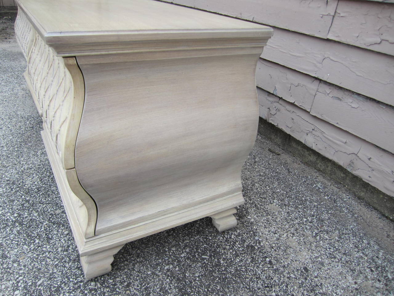Wood Pair of Bowed Front Marble-Top Night Stands, Hollywood Regency For Sale