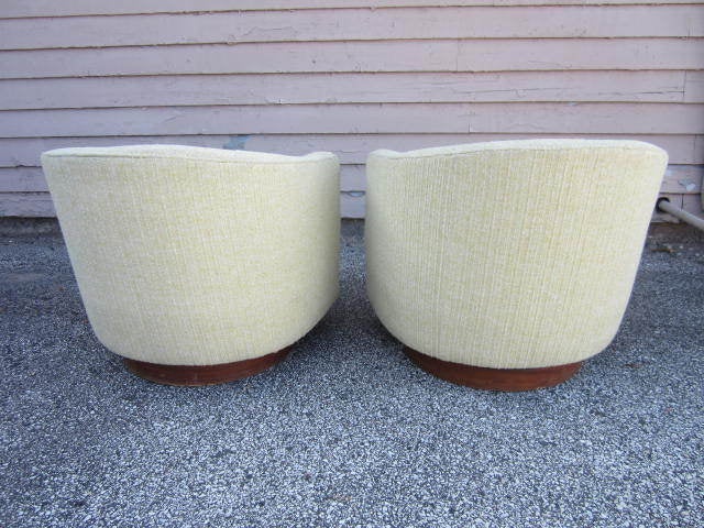 Fabric Gorgeous Pair of Milo Baughman Celery Green Swivel Tub Chairs
