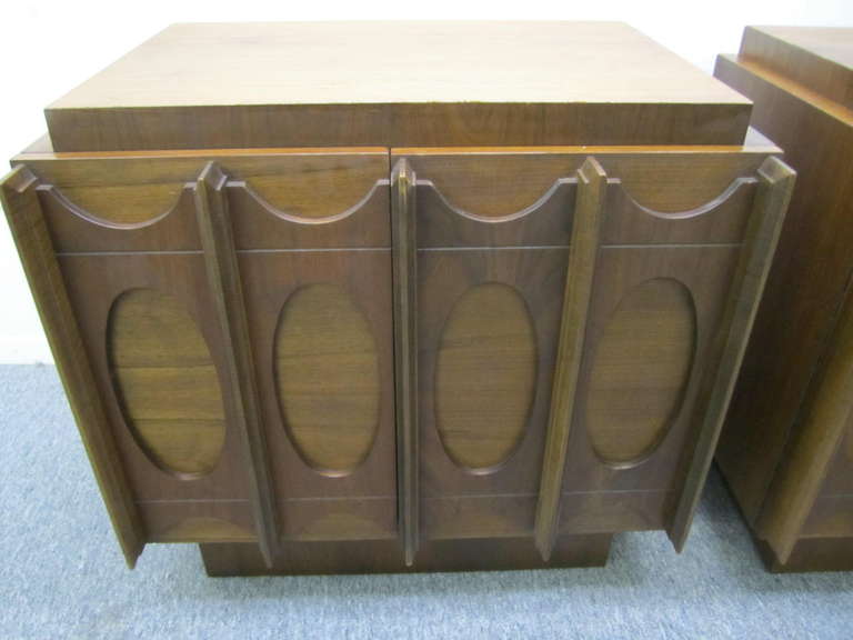 Canadian Gorgeous Pair of Brutalist Evans inspired Night Stands Mid-century Modern For Sale