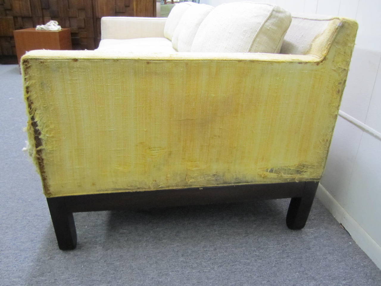 American Well Designed Edward Wormley for Dunbar Sofa, Mid-Century Modern For Sale