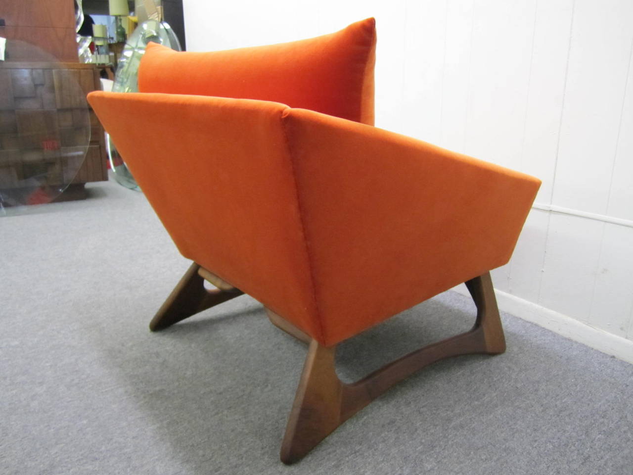 Pair Adrian Pearsall Angular Sculptural Walnut Lounge Chair Mid-Century In Good Condition For Sale In Pemberton, NJ