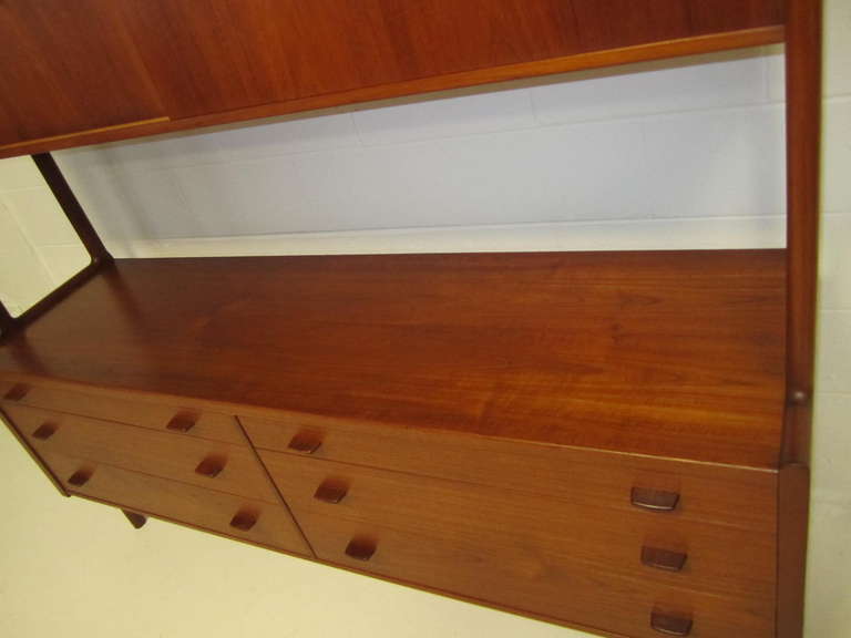 Impressive Danish Modern Teak Cabinet Designed by Hans Wegner In Excellent Condition In Pemberton, NJ