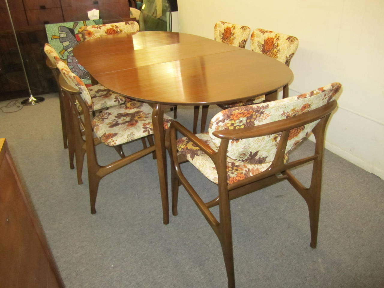 Excellent Set of Six Dining Chairs, Mid-Century Modern 2